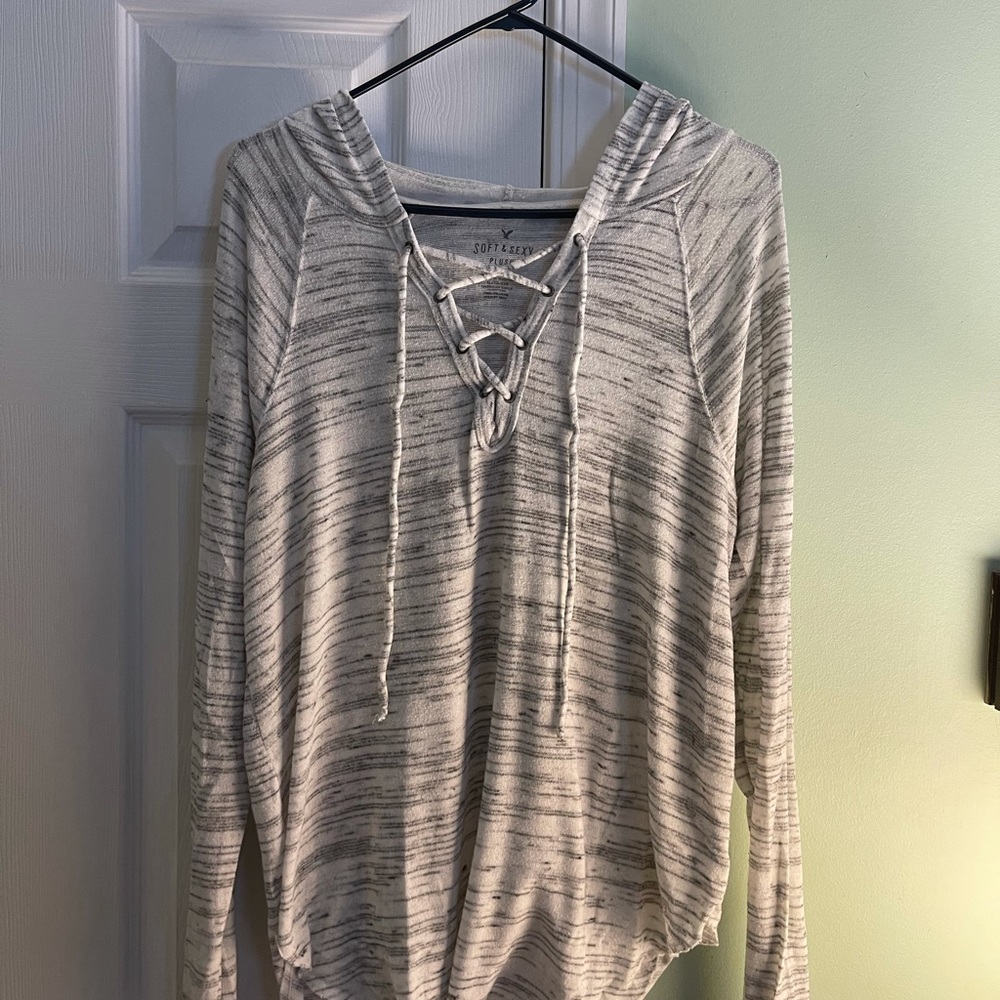 American Eagle Sweater
